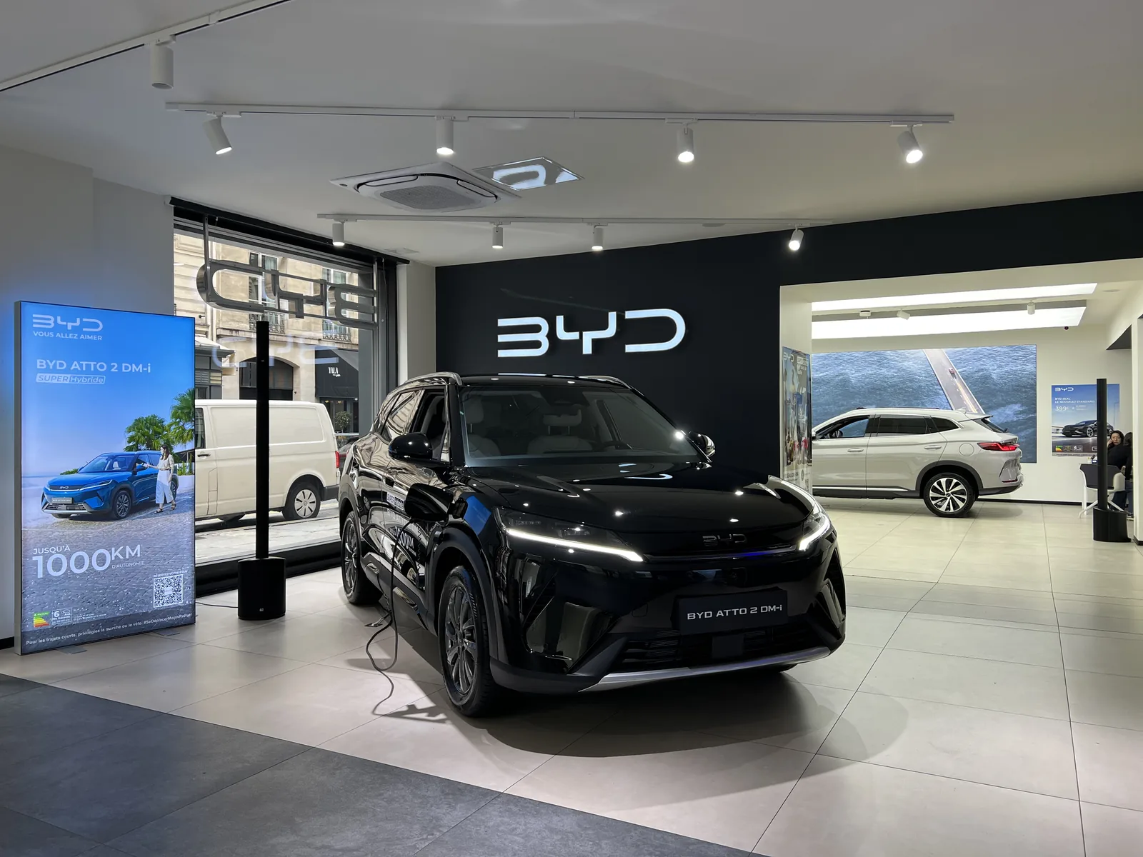 BYD — Concession Champs-Élysées — Concession BYD, Champs-Élysées, Paris